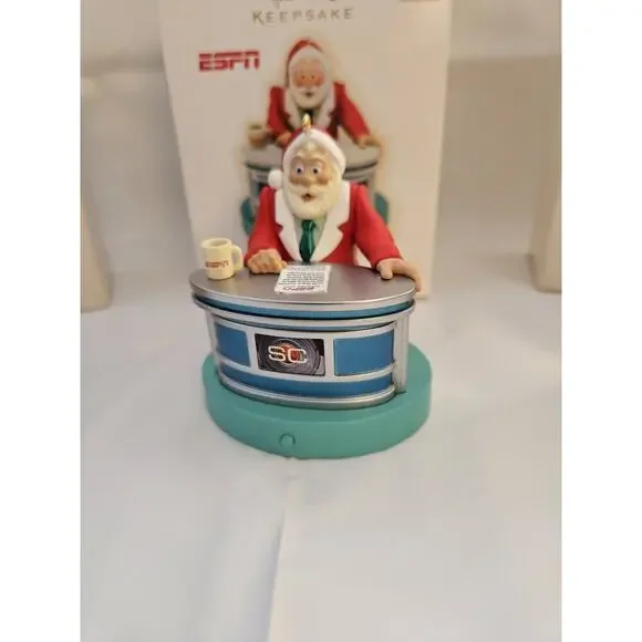 Lot of 3 Hallmark Keepsake ESPN Ornaments, 2007, 2008, 2009 - Picture 4 of 6